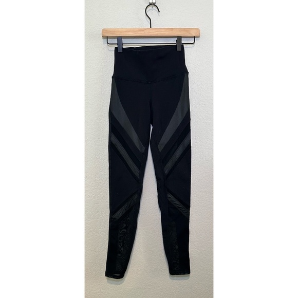 ALO Yoga Pants - Alo Yoga Epic Mesh Legging Black Full Length High Rise XXS Like New
